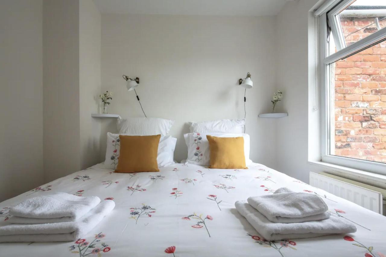 Charming Victorian Cottage Steps From Historic Chester - Free Parking Zewnętrze zdjęcie